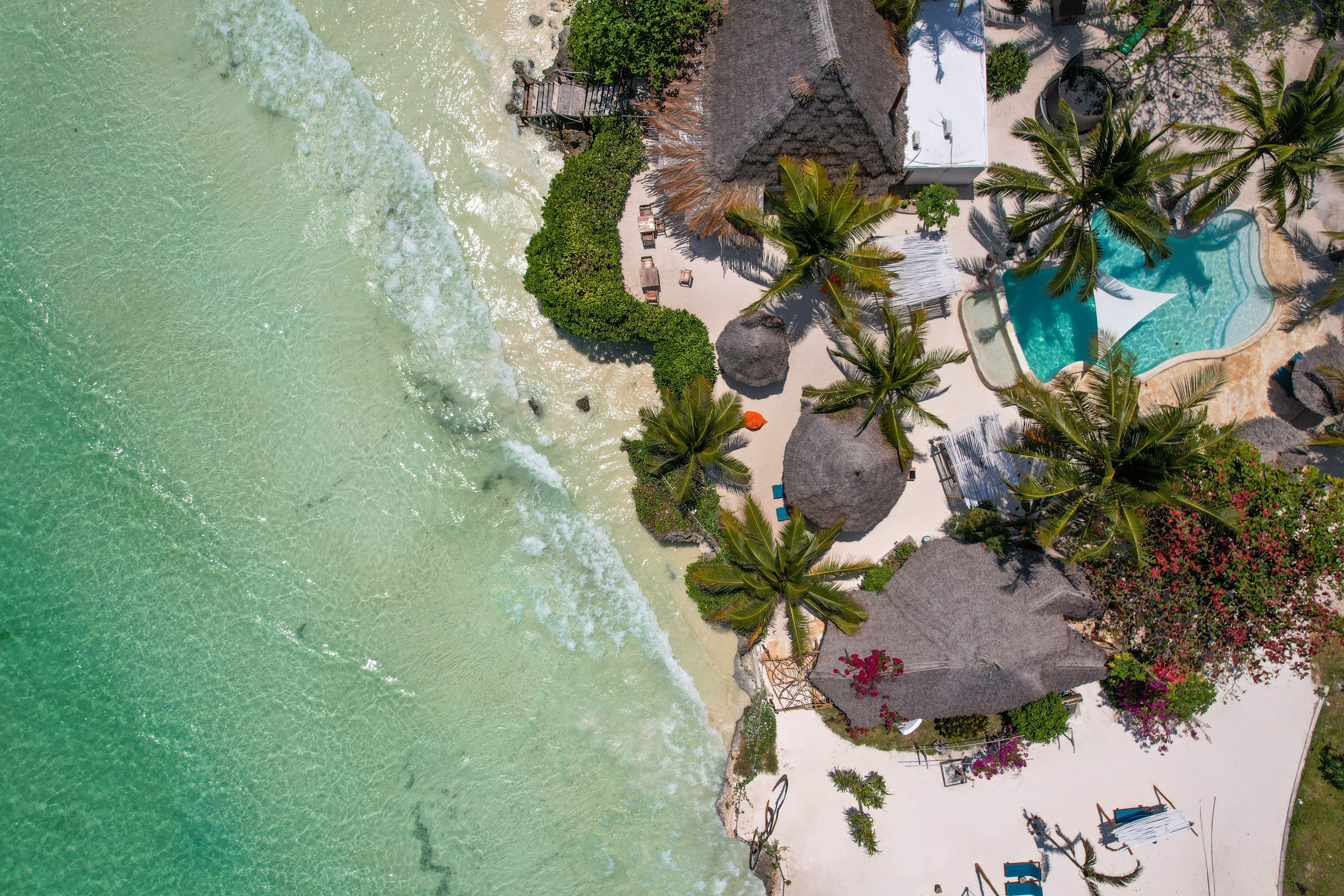 Safari Lodge vs Beach Resort